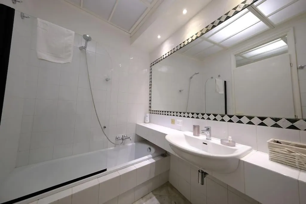 Costasangiorgio 2Bdr 2Bth Apartment Florence